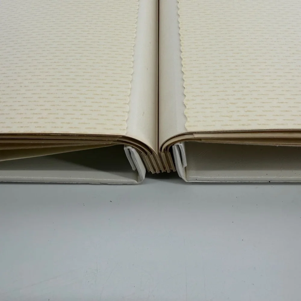 C.R Gibson Unimount 45 Vintage Photo Album Cream Silver Border 20 Magnetic Pages